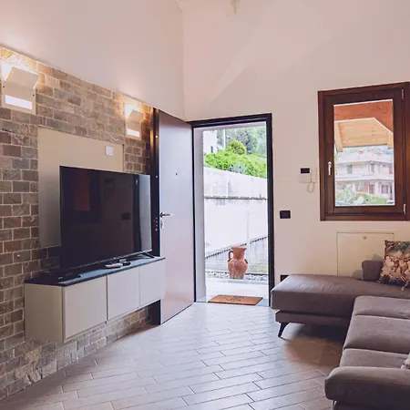 度假居 A Due Passi Da Bellagio Lake View House With Garden
